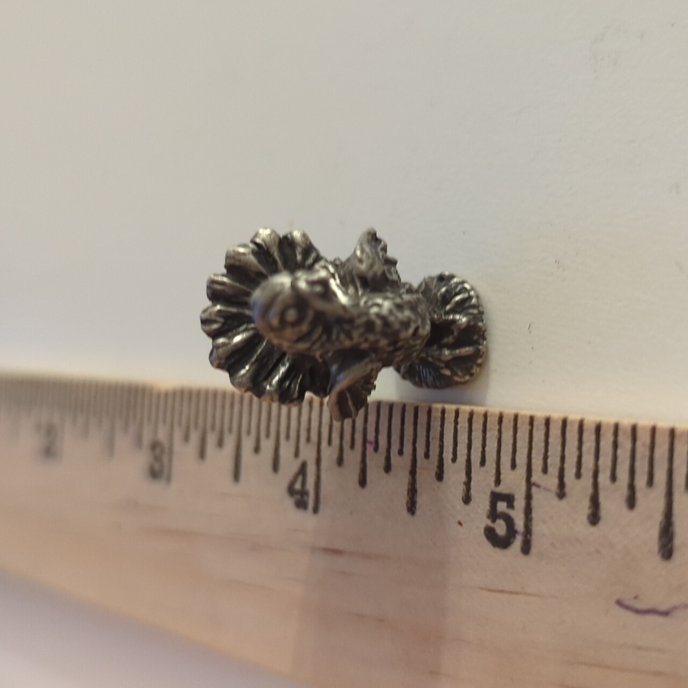 Dollhouse miniatures, tiny pewter turkey